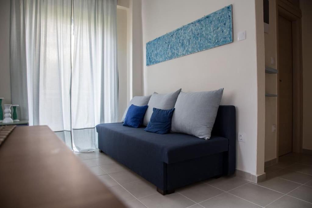 Blue Theros Apartments Paralia Dionisiou Extérieur photo